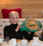 WBC-Weltmeisterin und „Sportlerin des Jahres“ Tina Rupprecht ©Foto: Hans Sedlmayr
